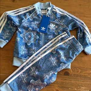 Adidas set for 9-12months Brand new w tag